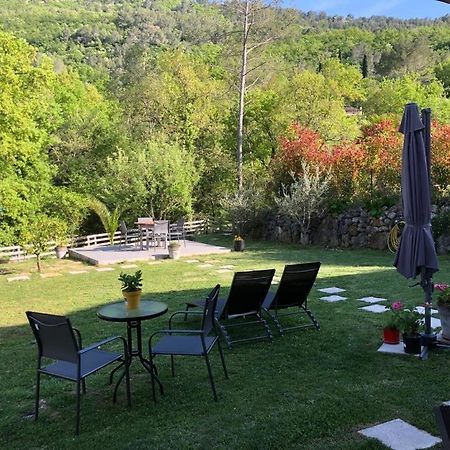 Studio Calme Et Agreable Avec Acces Jardin Partage Le Bar-sur-Loup Екстериор снимка
