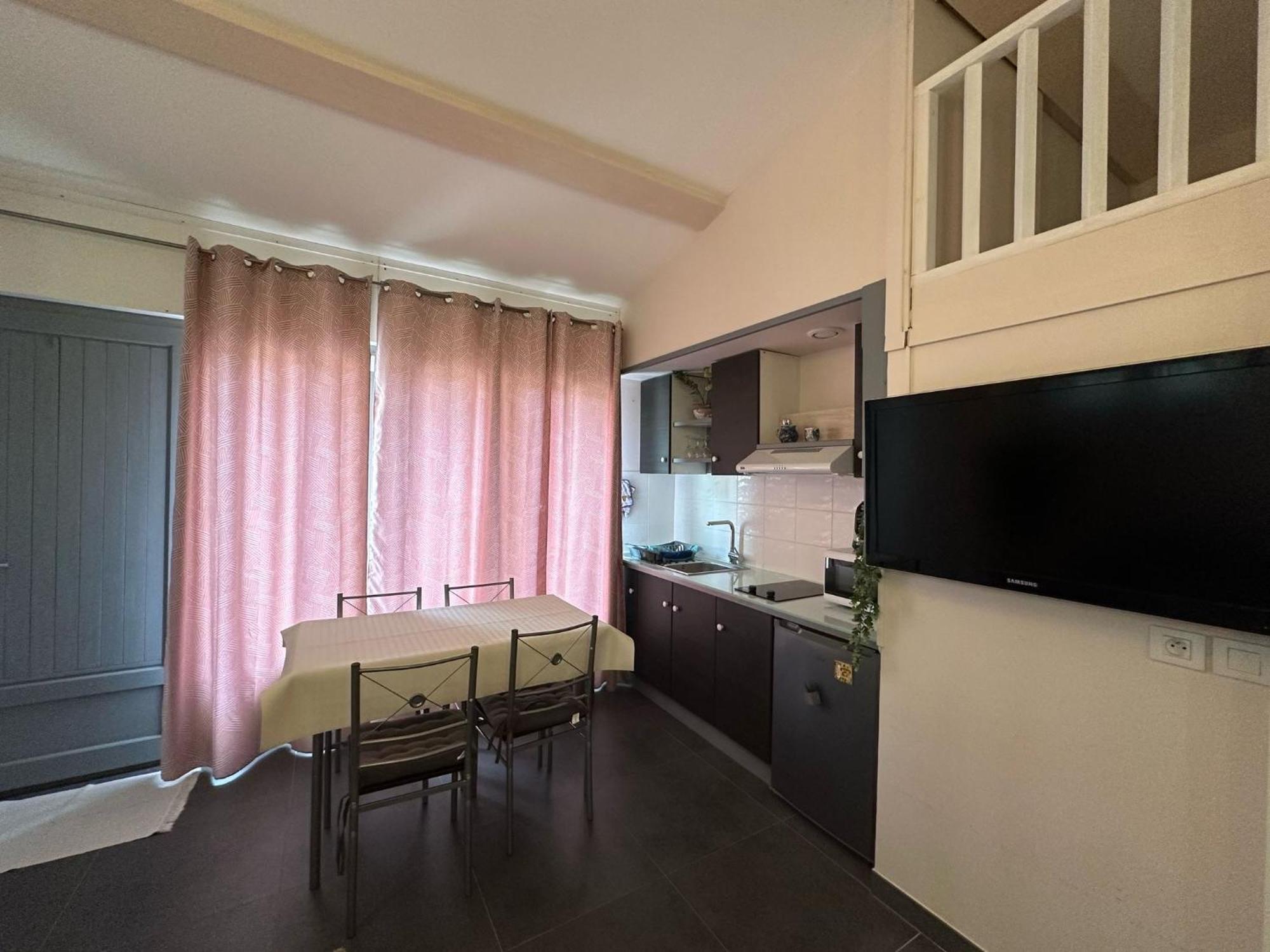 Studio Calme Et Agreable Avec Acces Jardin Partage Le Bar-sur-Loup Екстериор снимка