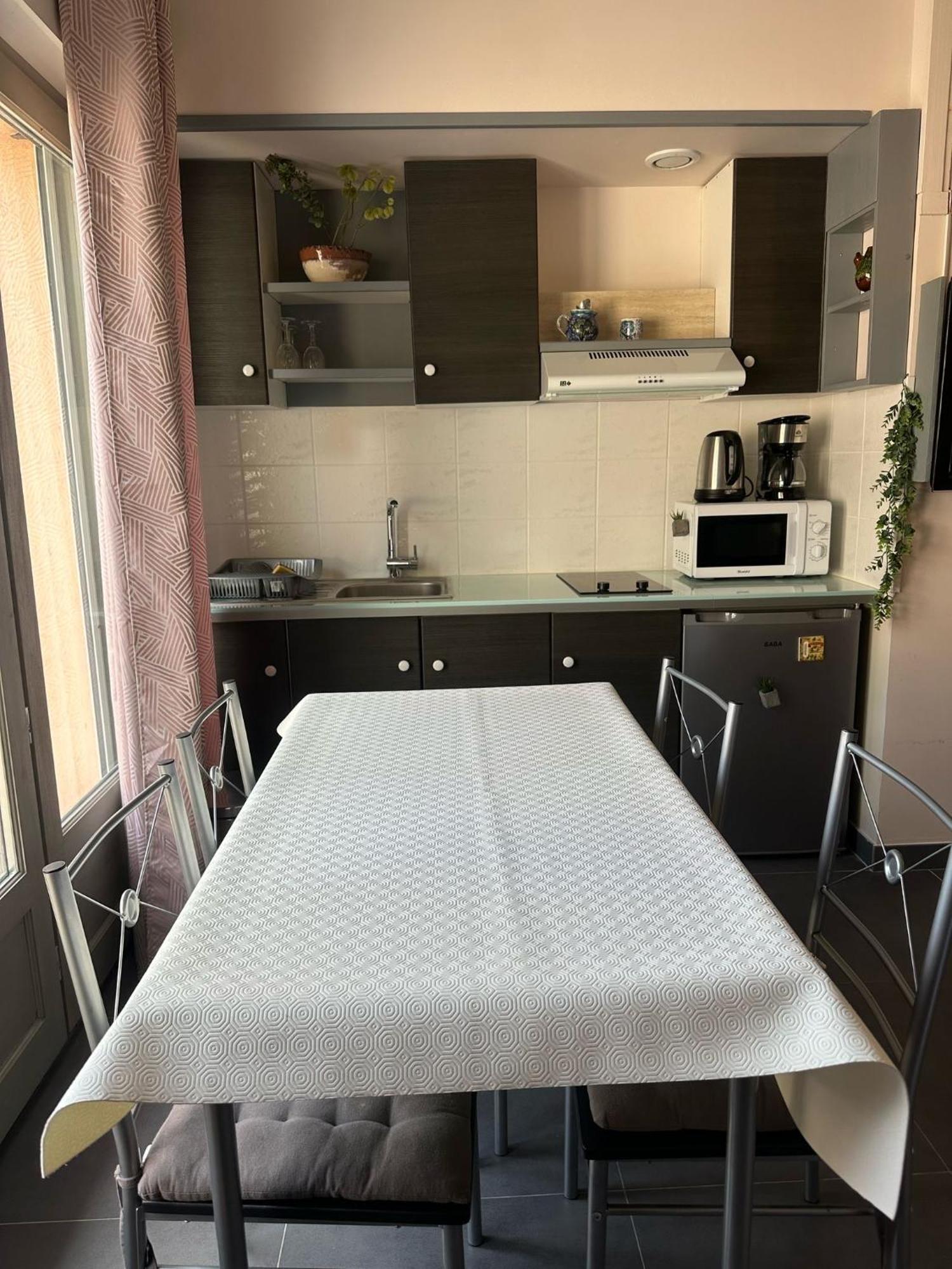 Studio Calme Et Agreable Avec Acces Jardin Partage Le Bar-sur-Loup Екстериор снимка